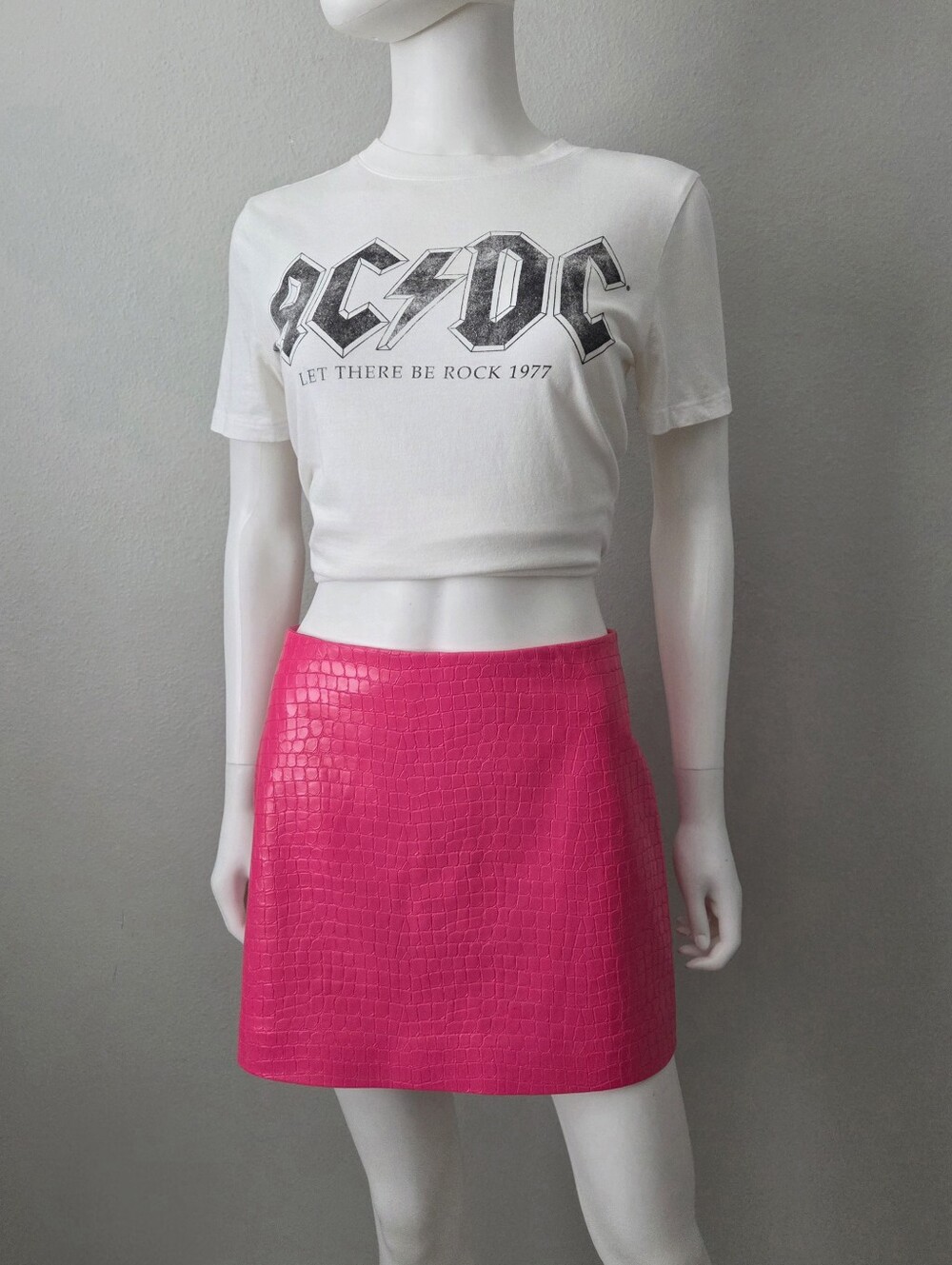 Alice + Olivia Elana Croc-Embossed Vegan Leather Mini Skirt In Wild Pink, Size 4